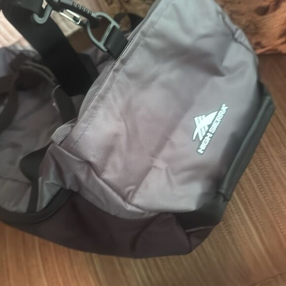 NWT - High Sierra 60L Essential Duffel Bag -
Mercury/Black - Picture 12 of 16